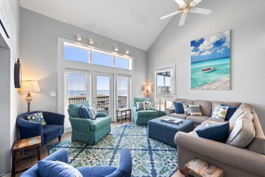 Marilyns Cottage by Youngs Suncoast House in West Beach