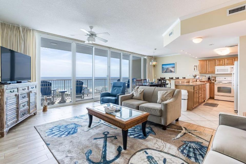 Sanibel 903 by Youngs Suncoast Apartment in West Beach