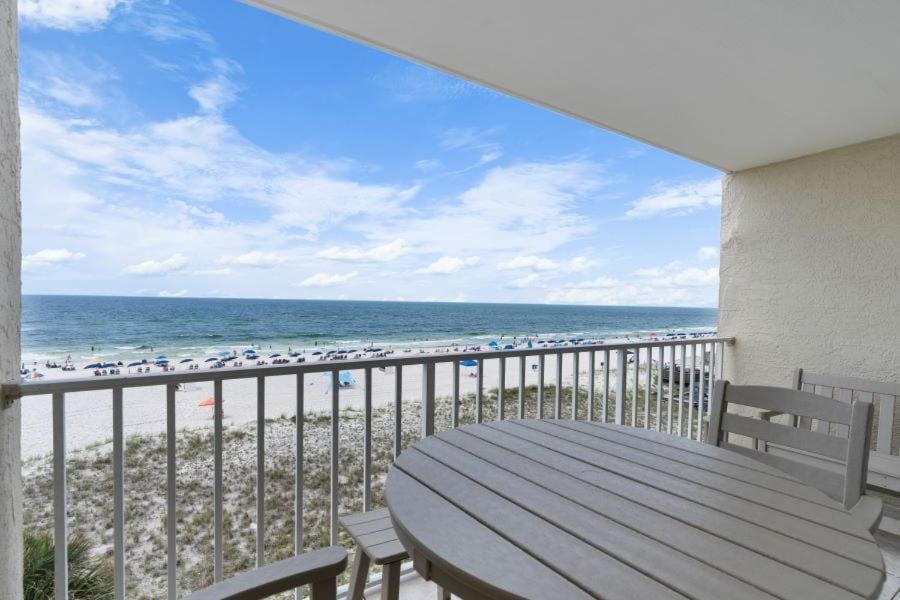 Seacrest 402 by Youngs Suncoast Apartment in West Beach
