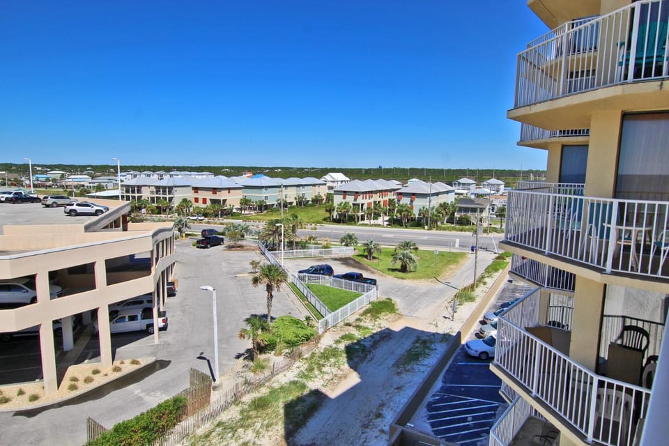Whaler 5C by Youngs Suncoast Apartment in Gulf Shores
