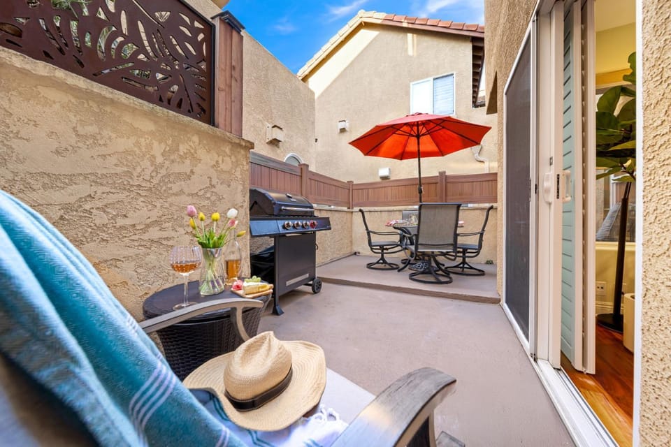 Steps to Sand - Pacific Beach 3BR Townhome House in Mission Bay