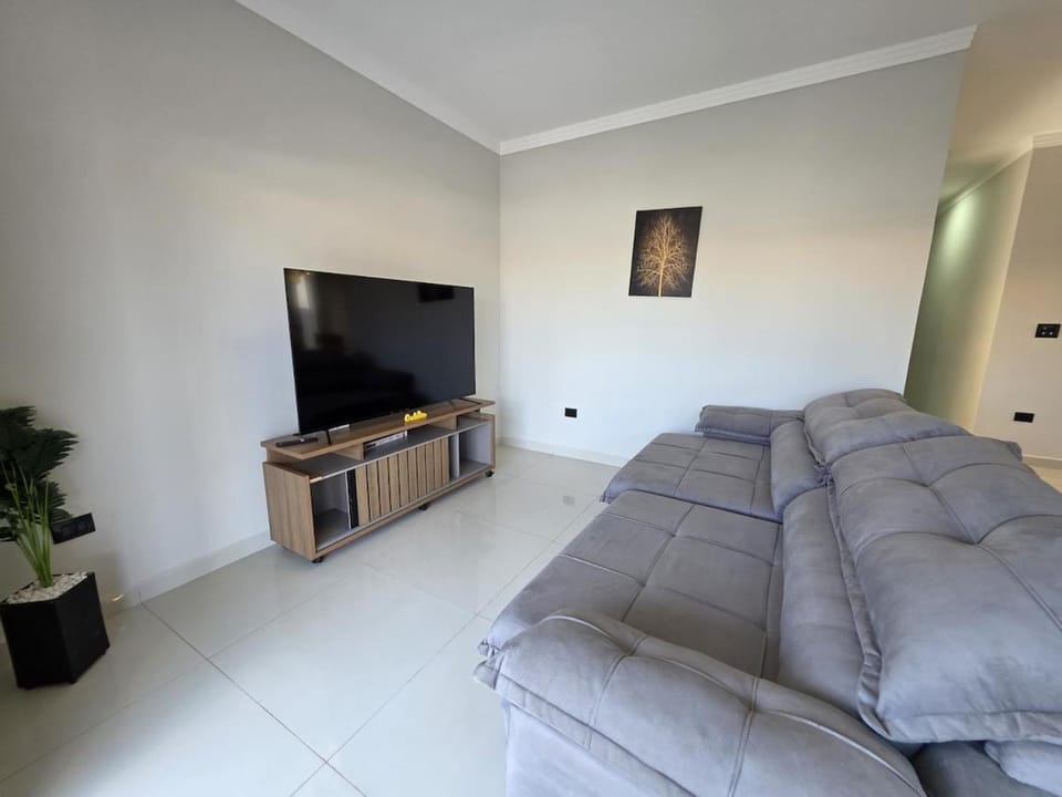 Melhor área de lazer de Peruibe 200 metros do mar House in Peruíbe
