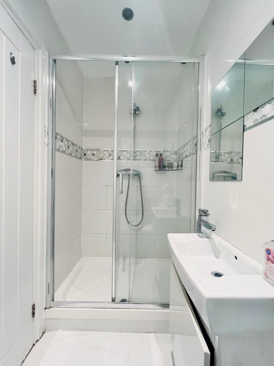 Huge apartment near Brixton Apartment in London
