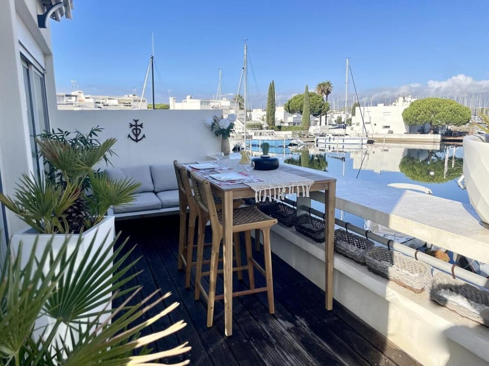 Patio, View (from property/room), Balcony/Terrace, Sea view