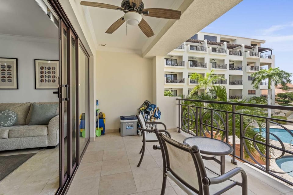 PC206 - Pool View - 1 BR Perfect for a couple - Close to Palm Beach - 1BR House in Noord