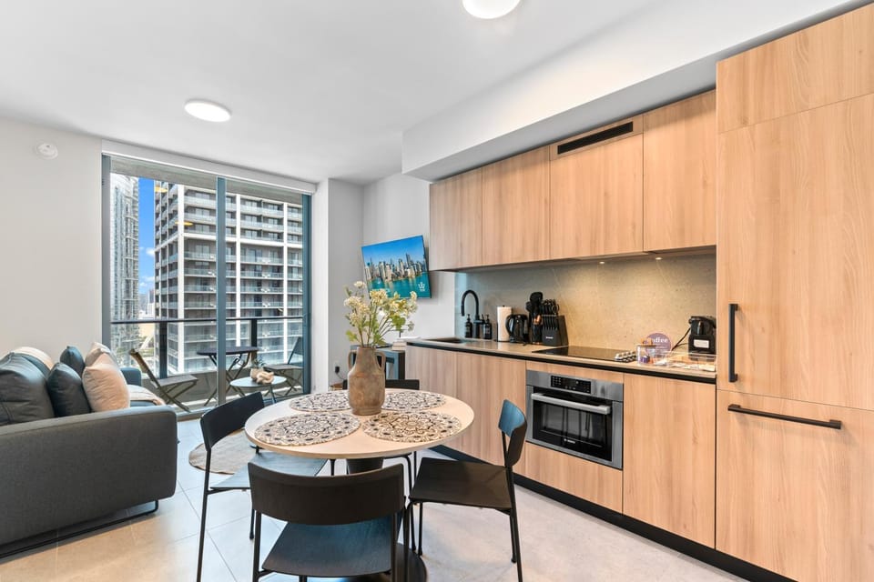 Kitchen or kitchenette, Living room, Seating area
