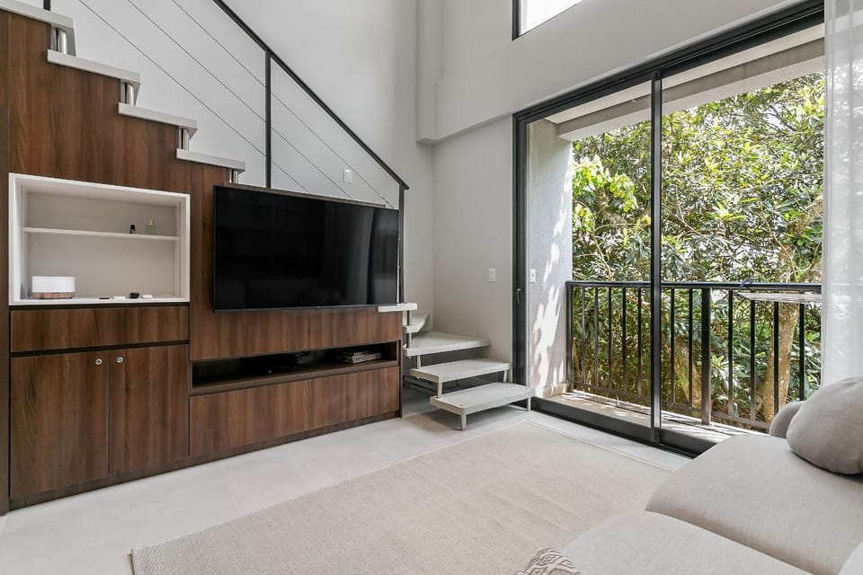 Communal lounge/ TV room, TV and multimedia, Living room