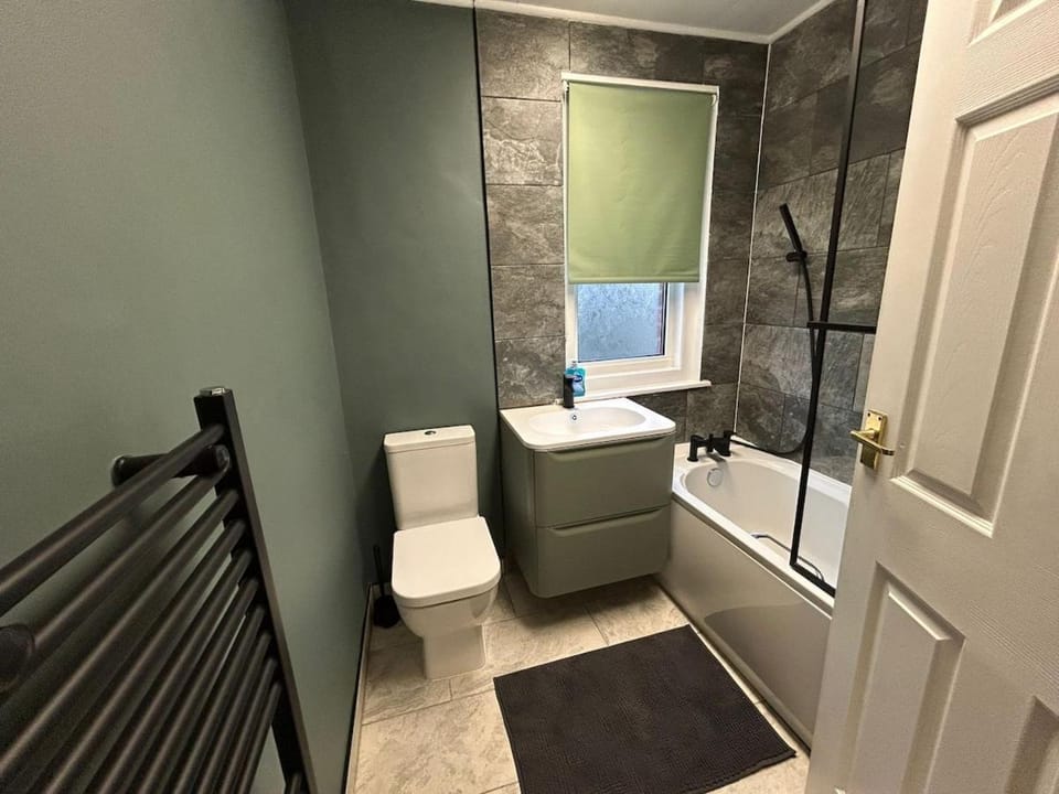 Shower, Toilet, Bathroom