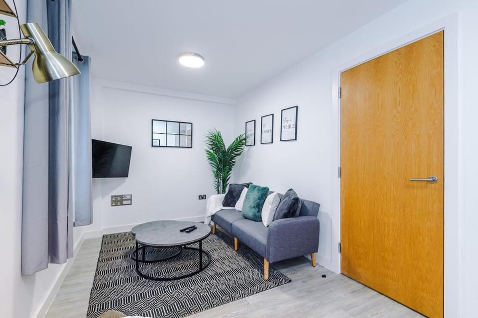 Manchester Central, 2 bedroom, Penthouse Duplex Apartment in Salford