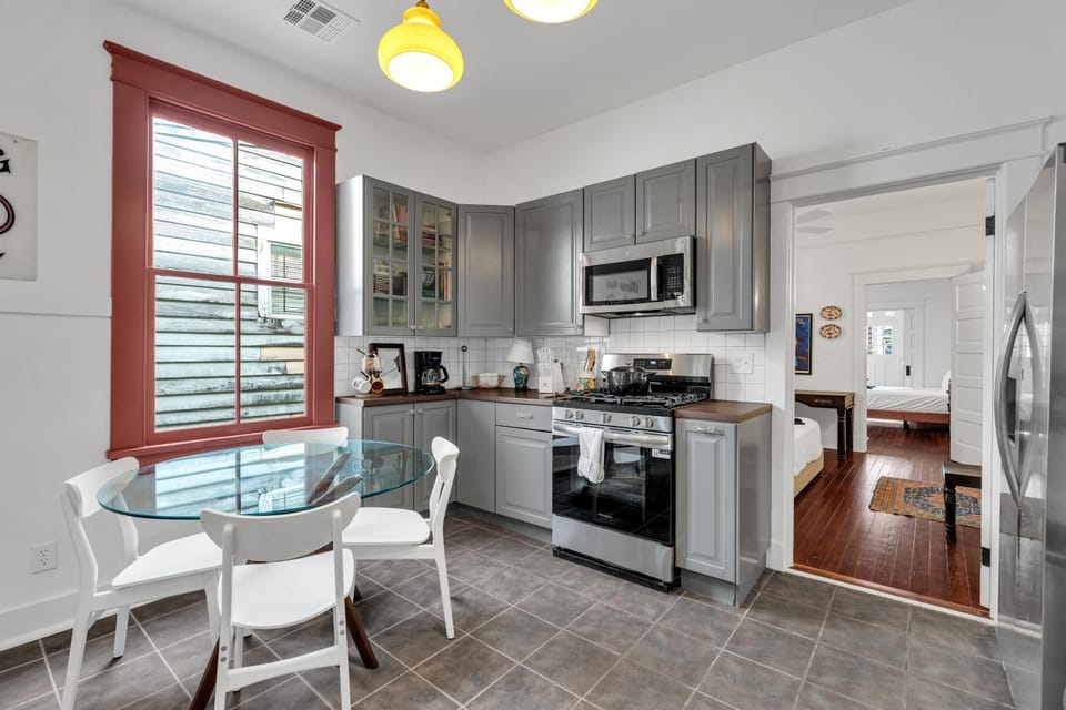 Bywater retreat w backyard patio House in Ninth Ward