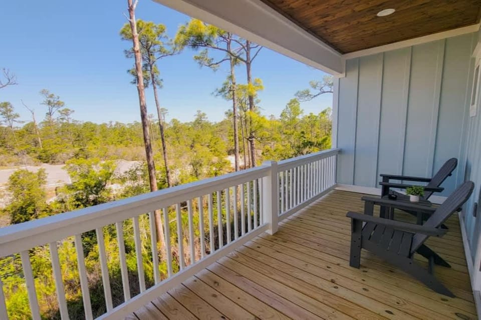 Pet Friendly Close Drive to Beach Pool Sleeps 10 House in Orange Beach