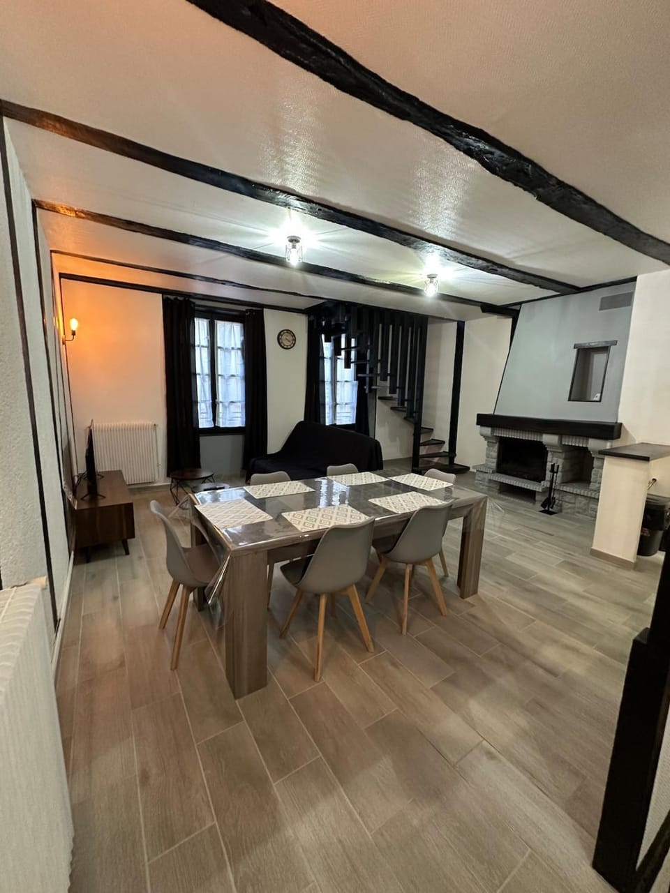 Living room, Dining area