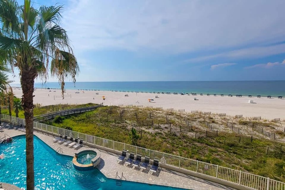 Beachfront Panoramic Gulf Views Admirals Quarters 306 House in Orange Beach
