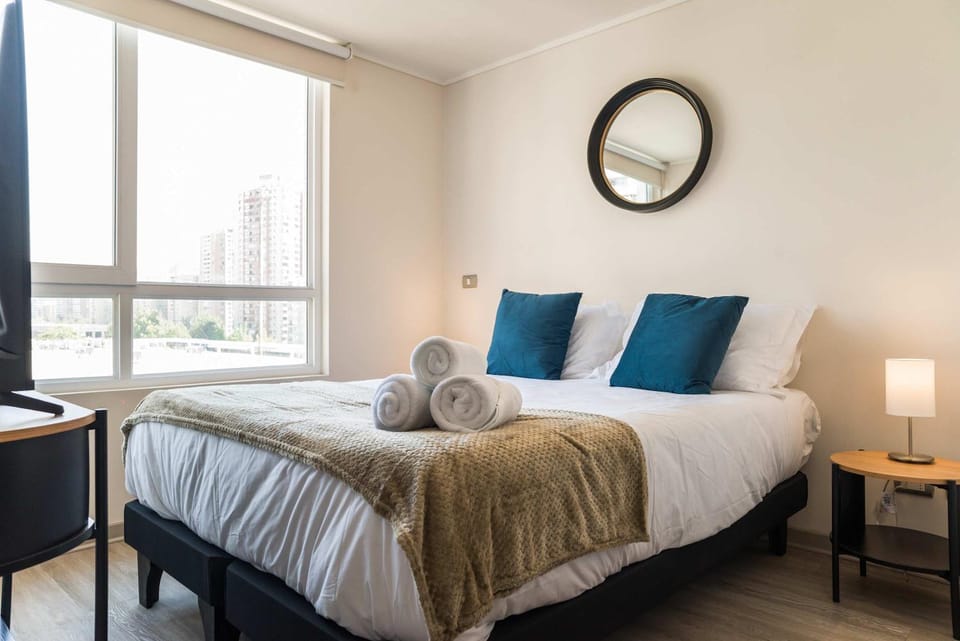 Chic 2BR Apt in Nunoa with Balcony for 5 Apartment in Santiago
