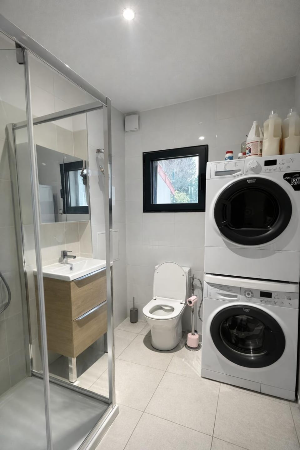 Maison 5 chambres et dépendance T2 - avec jardin - Proche Paris Apartment in Île-de-France