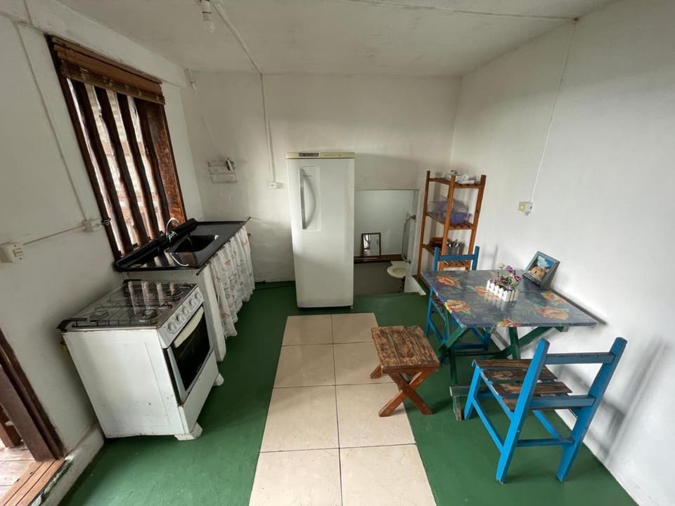 Kitchen or kitchenette, kitchen, kitchen