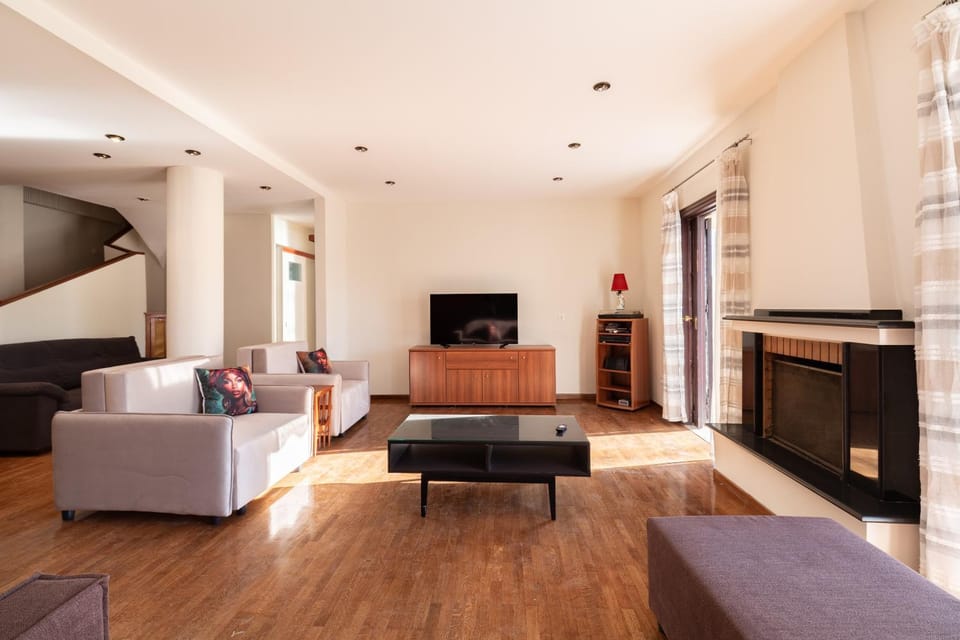 TV and multimedia, Seating area