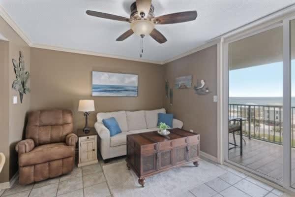 Snowbirds Welcome Beach Pool Boat Marina Sleeps 4 House in West Beach