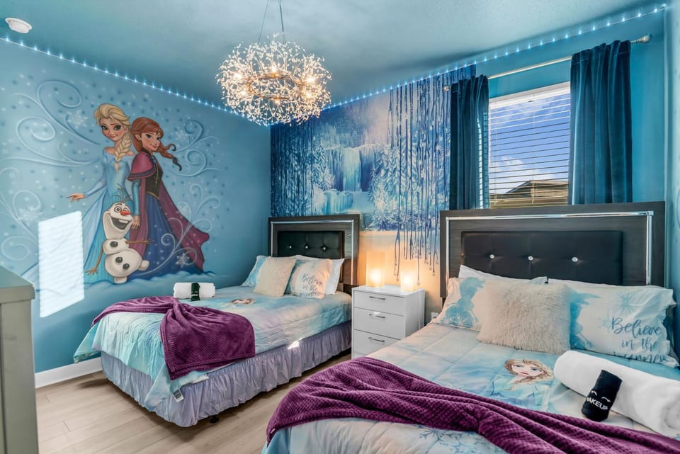 Bed, Photo of the whole room, Decorative detail, Bedroom, children