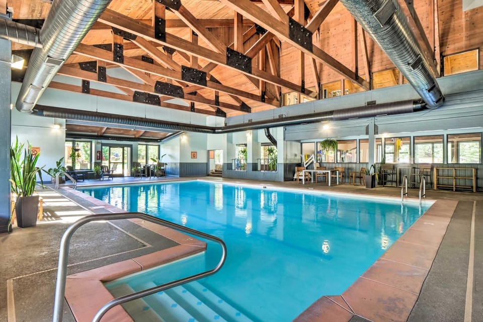 4 Mi to Slopes! Breck Mtn Base w/ Hot Tub Access House in Summit County