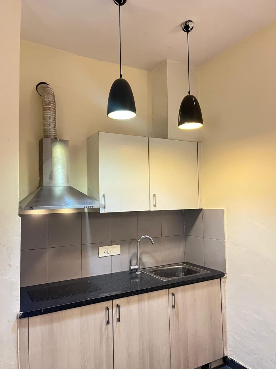 GoBravo Nova Kapashera Near Delhi Airport Apartment in Gurugram