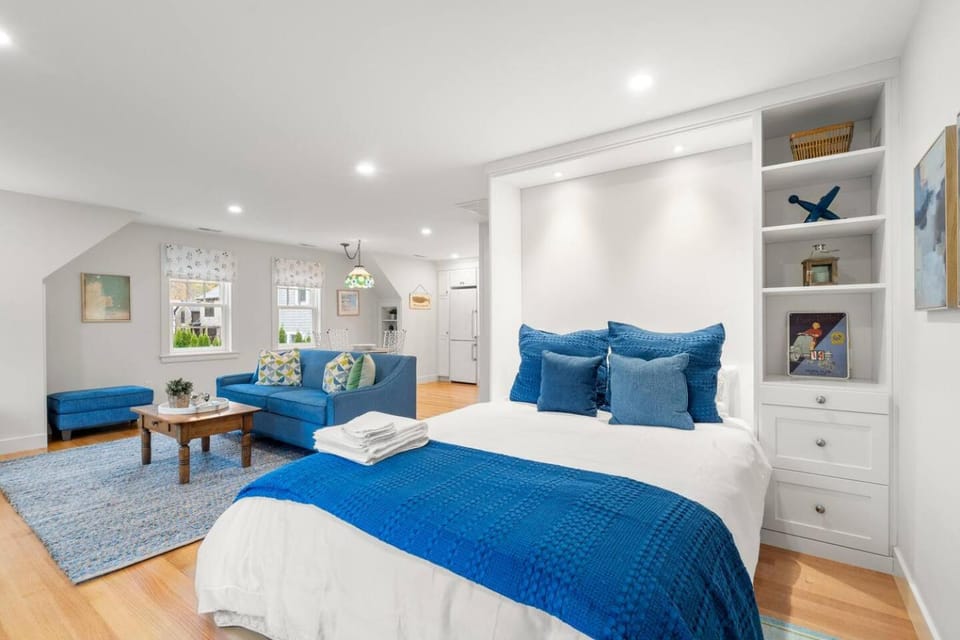 Rockport Studio w/parking|Walk 2 Downtown Rockport Apartment in Rockport