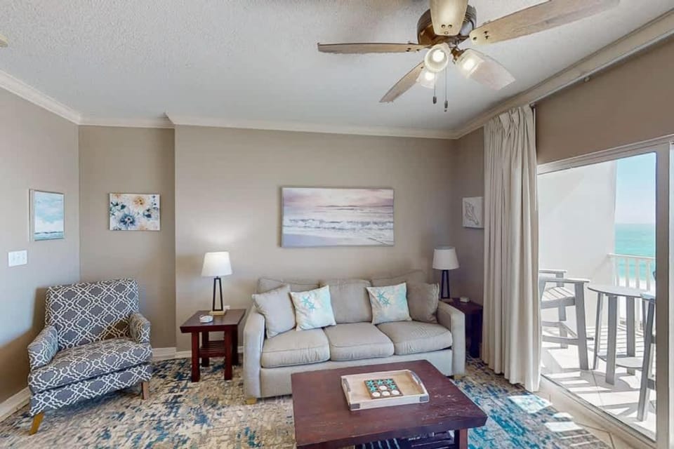 Beachfront Views Indoor Pool Tidewater sleeps 6 House in Orange Beach