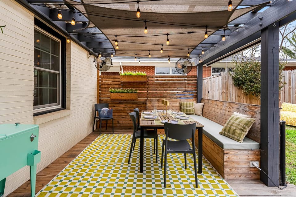 Patio, Balcony/Terrace, Seating area, Dining area