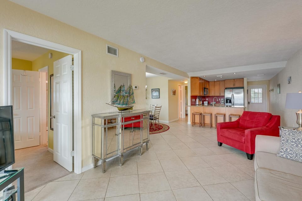 Walk to Beach! Treasure Island Gem w/ Water Views House in Treasure Island