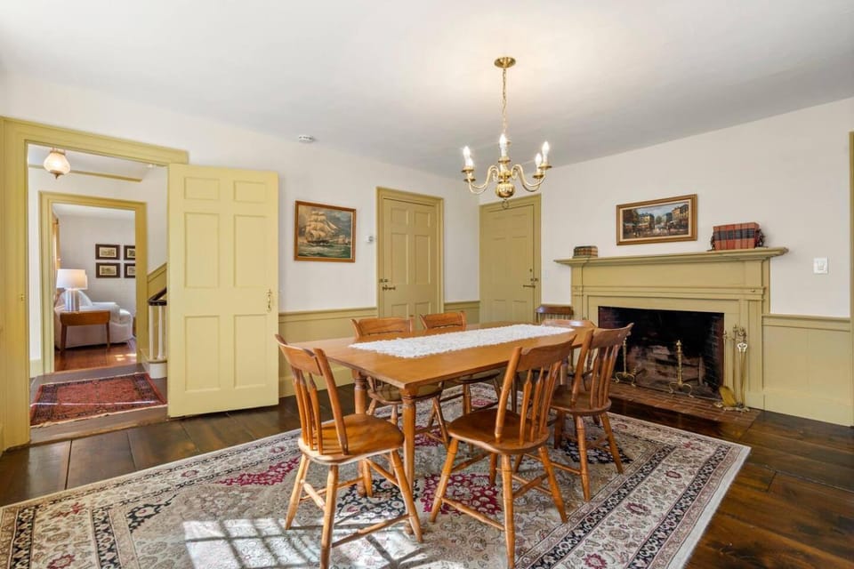1824 Robert Manning Place|Historic Salem|Parking House in Salem