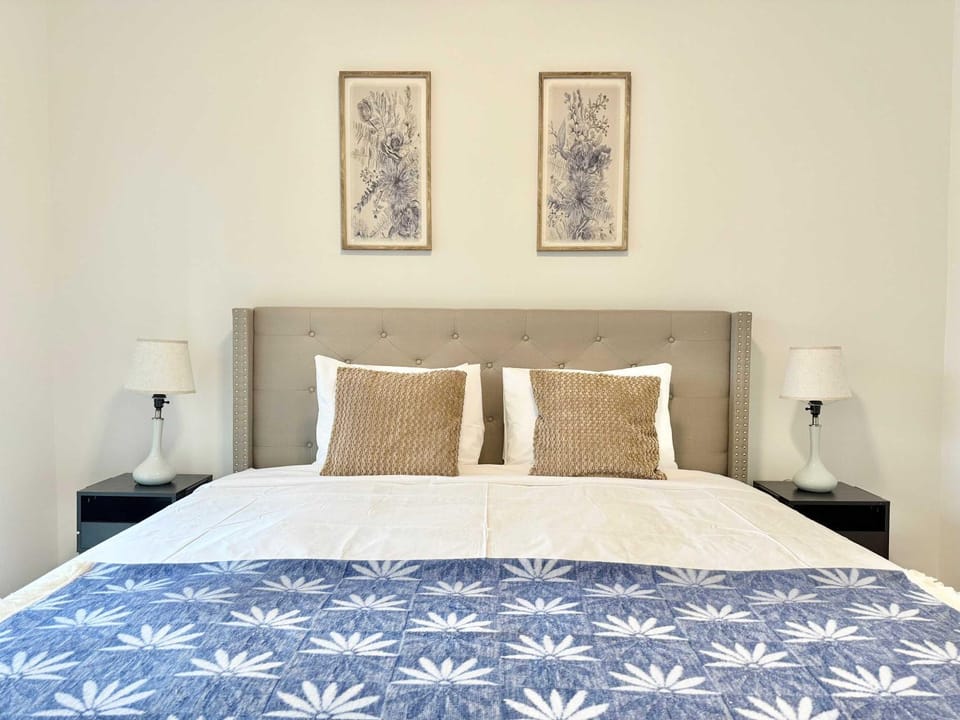Bed, Bedroom