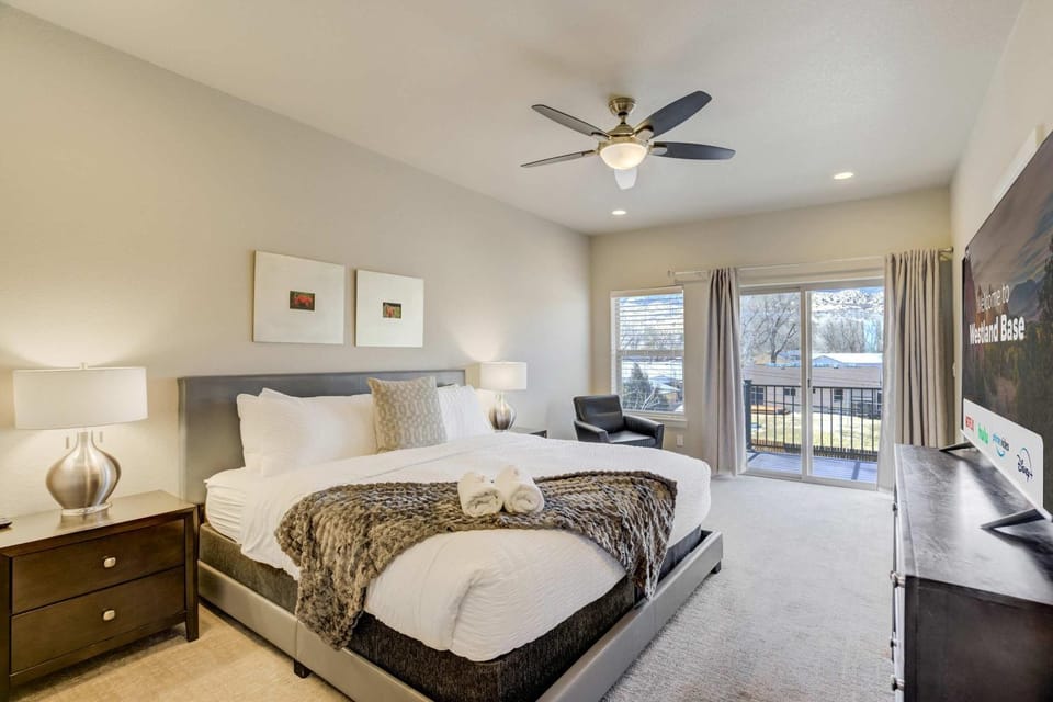 Westland Estate Entire Duplex near Historic OCC House in Old Colorado City