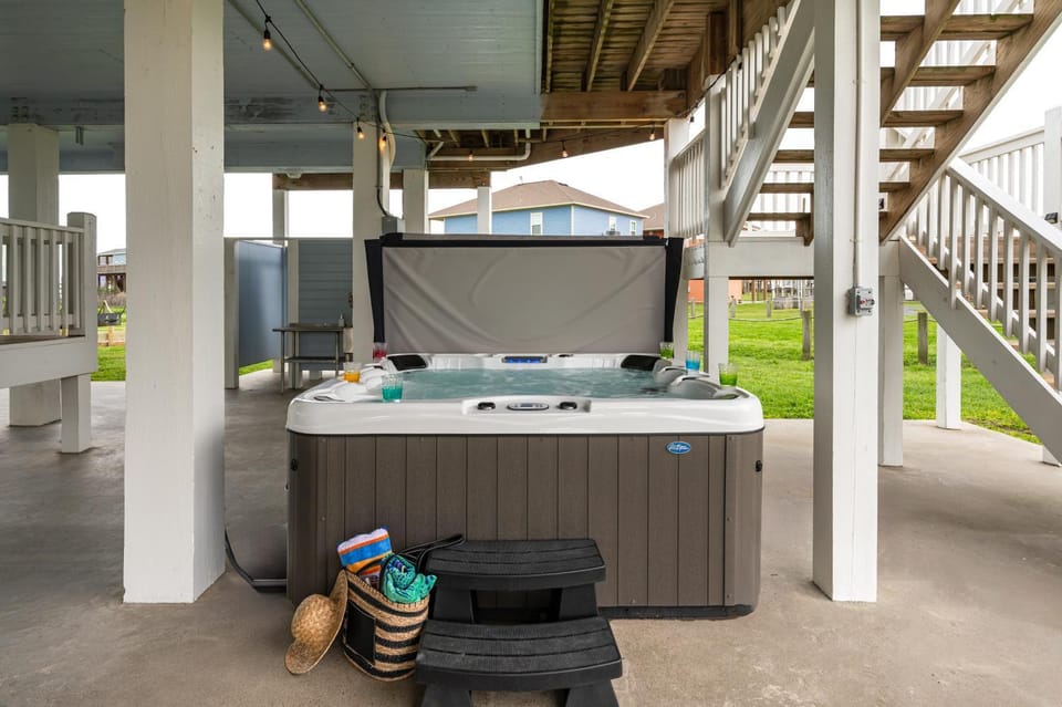 Hot Spring Bath, Hot Tub
