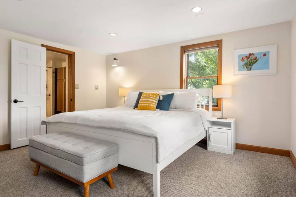 Family Friendly Home|Walk to Ocean+Downtown RKPT House in Rockport