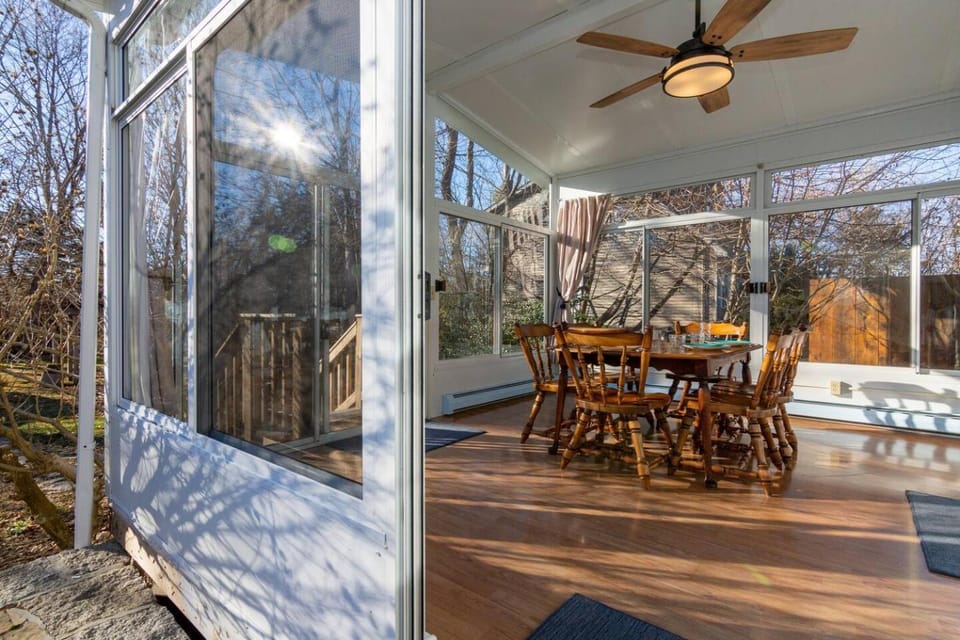 Antique Cottage|PRIVATE SAUNA|Beach|Firepit+Grill House in Gloucester