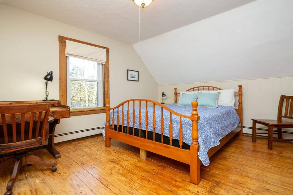 Antique Cottage|PRIVATE SAUNA|Beach|Firepit+Grill House in Gloucester