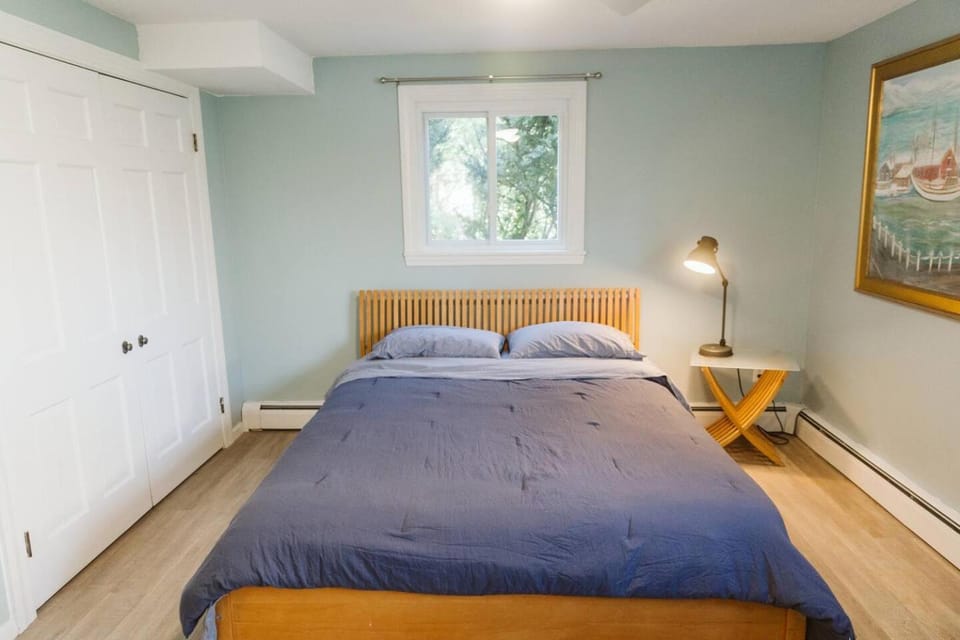 Manchester by the Sea|Outdoor Fireplace|King Bed House in Manchester-by-the-Sea