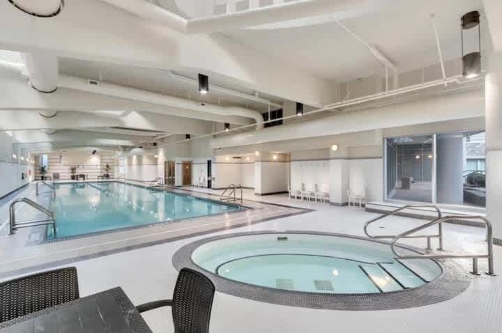 Hot Tub, Swimming pool, Swimming pool