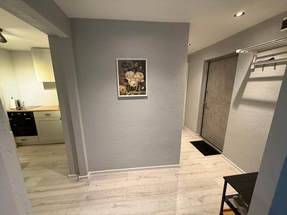 Living room, oven, kitchen
