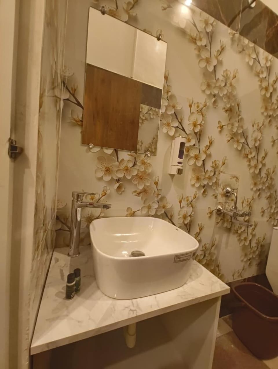 Arohan stay Bed and Breakfast in Uttar Pradesh