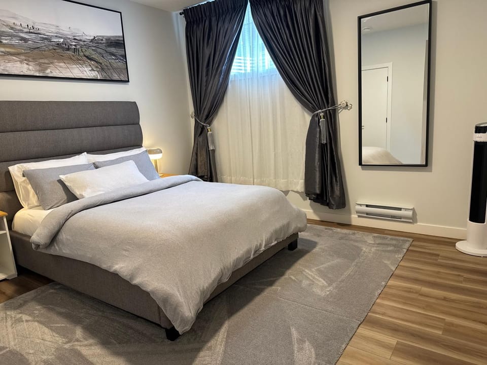 5 Star Suite with Free Parking and Easy Access to Downtown Apartment in Calgary