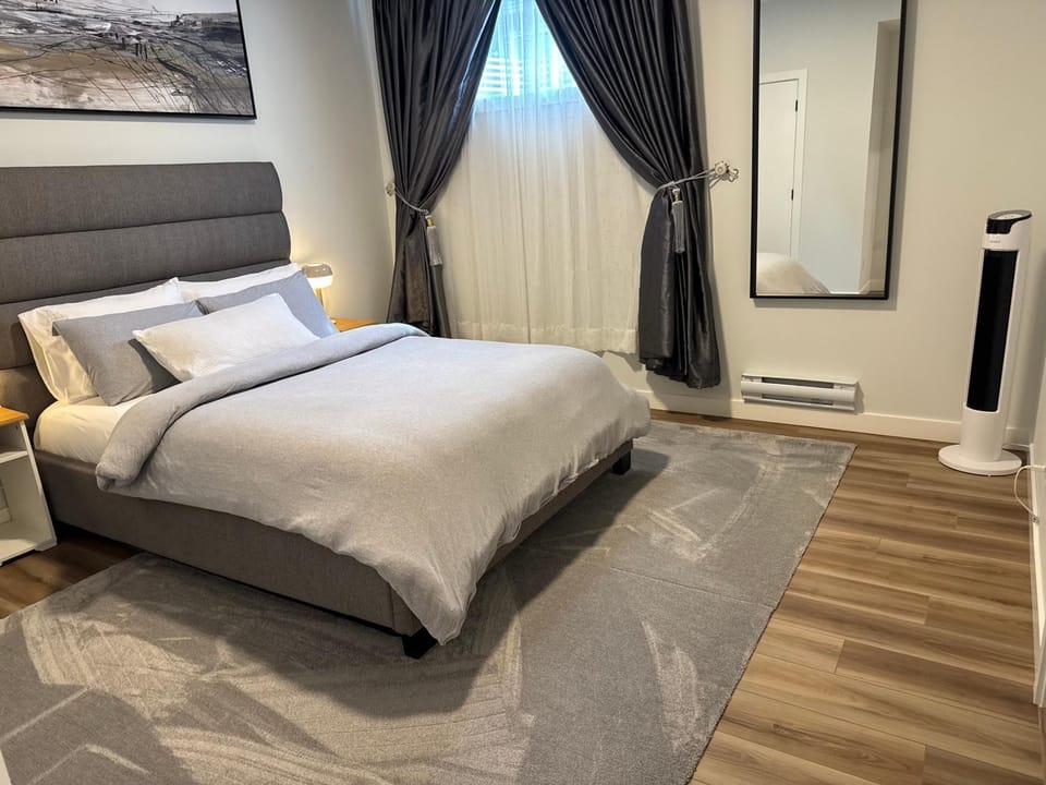 5 Star Suite with Free Parking and Easy Access to Downtown Apartment in Calgary