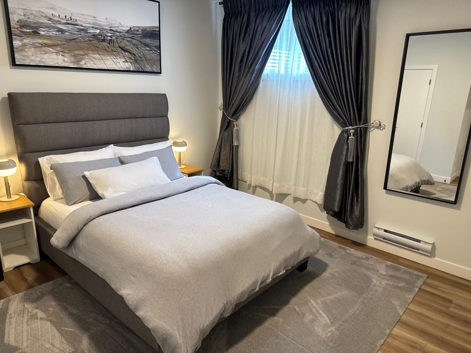 5 Star Suite with Free Parking and Easy Access to Downtown Apartment in Calgary