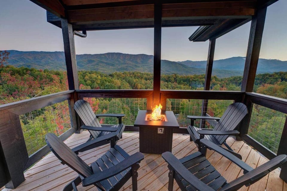 Patio, Natural landscape, View (from property/room), Balcony/Terrace, Seating area, Mountain view