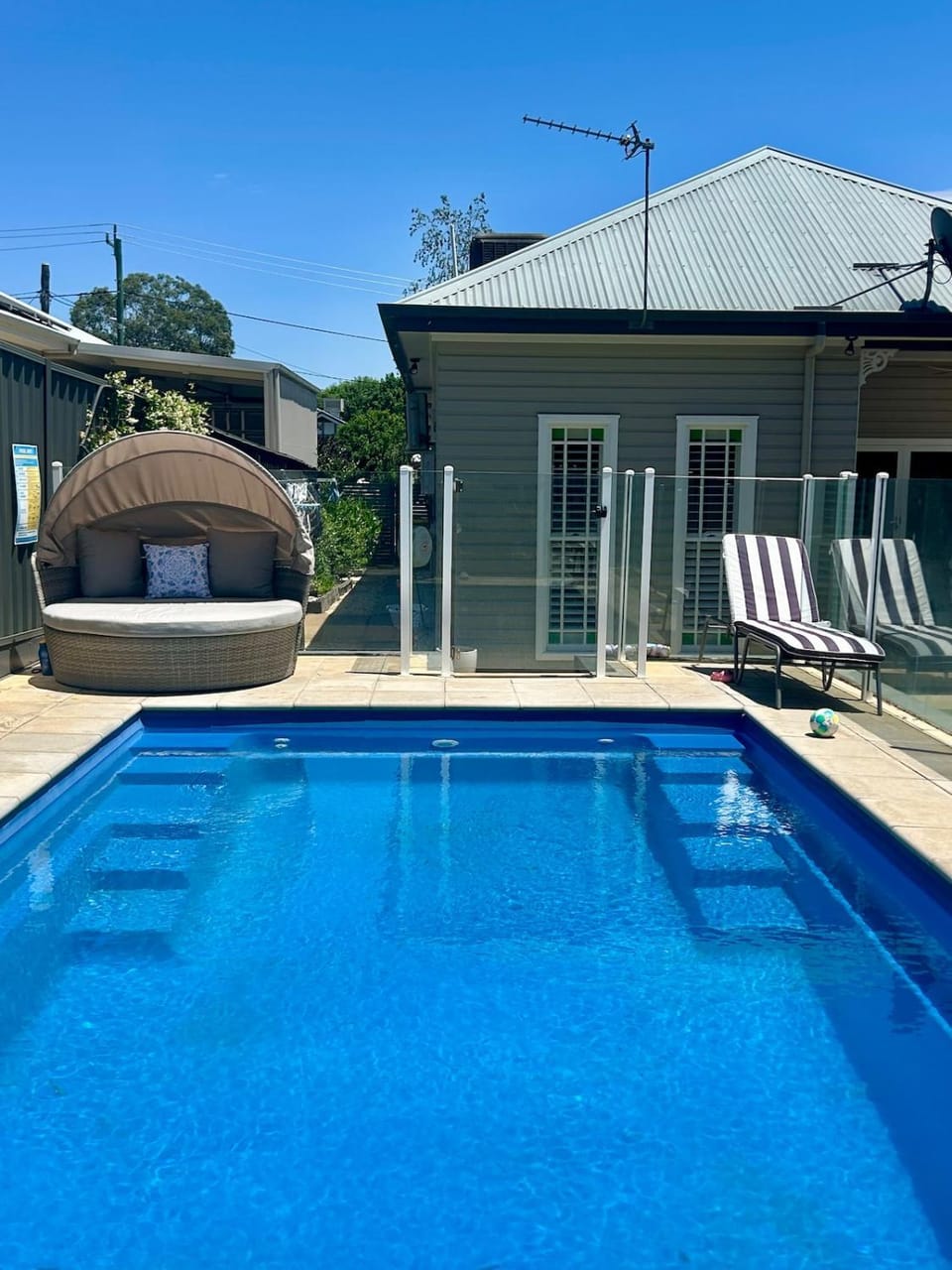 Swimming pool
