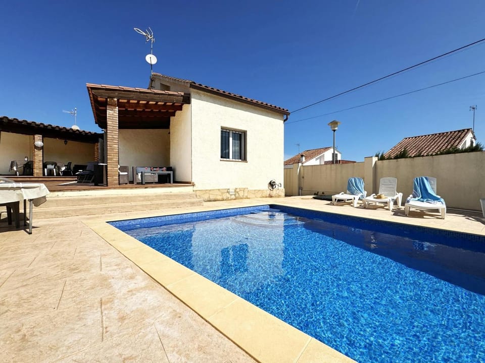 Casa familiar con piscina privada y terraza en L'Escala - HISP-7-76 Villa in L'Escala
