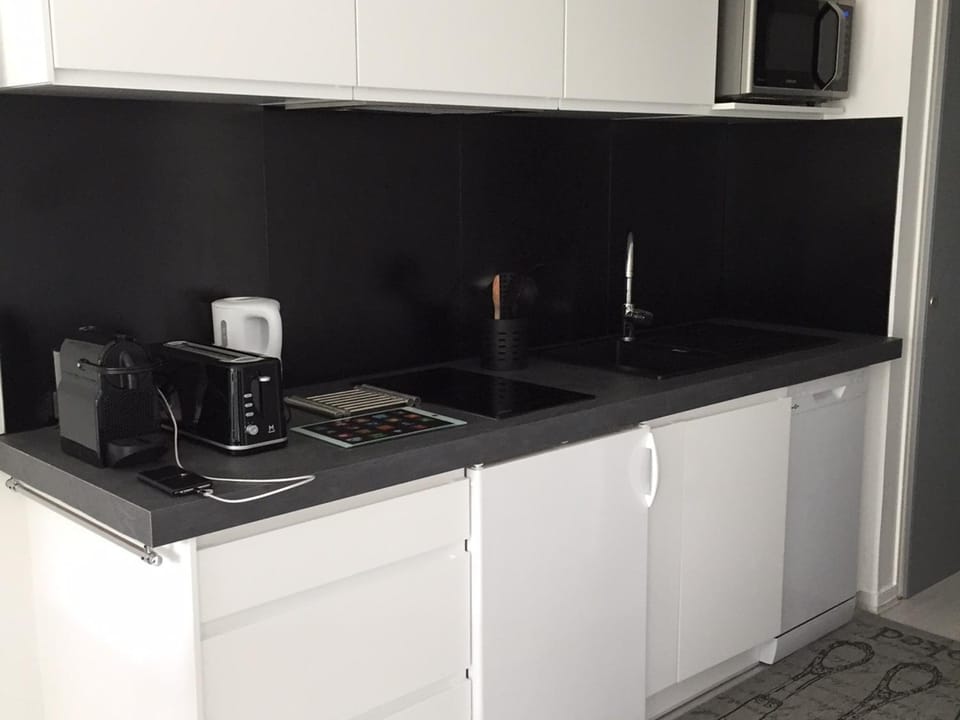 Appartement rénové proche plage avec parking - FR-1-843-51 Apartment in Le Pouliguen