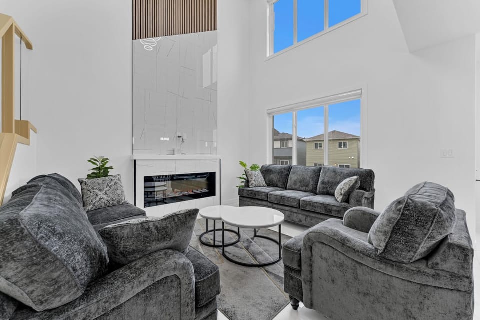 Living room, Seating area, fireplace