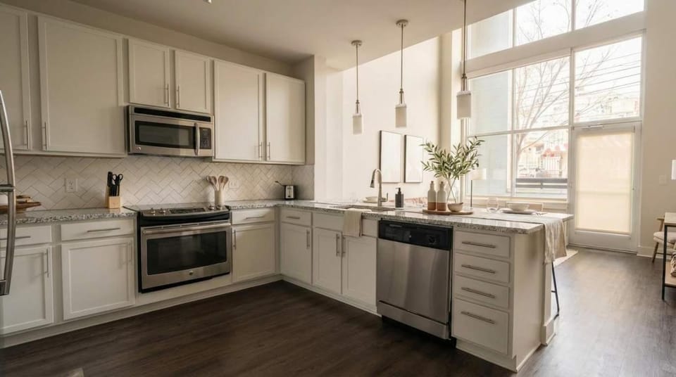 Boulevard Stays Midtown 30ft Ceilings 1BR 01 Apartment in Nashville