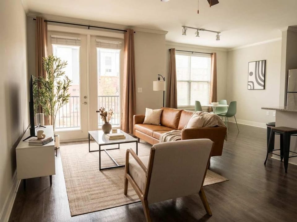 Boulevard Stays Midtown 1BR Pool Gym Parking 01 Apartment in Nashville